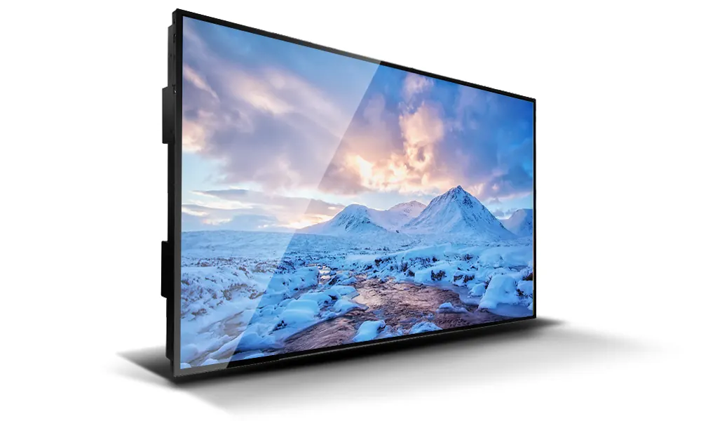 Monitor LCD profesional con un paisaje de montaña