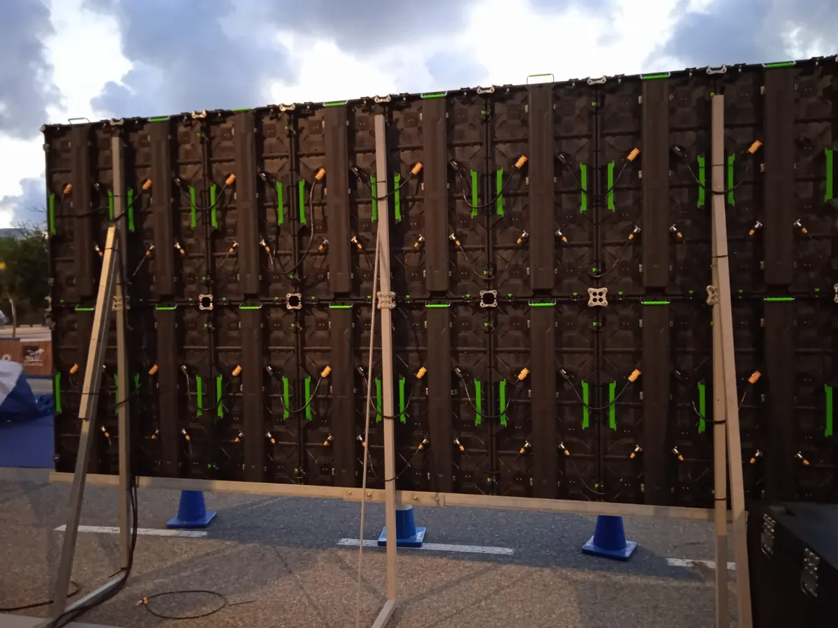 Back of the LED screen set up for a race in Vila-seca