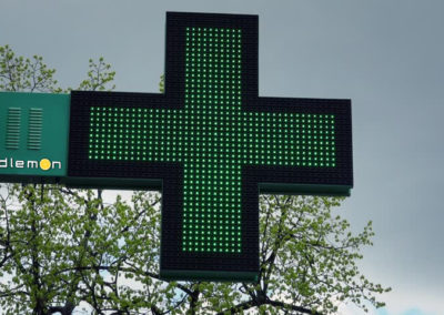 Cruces LED para Farmacias